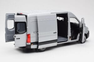 Mercedes Sprinter W907 Silver Norev 1:18 183424 Metall — bild 2 av 8