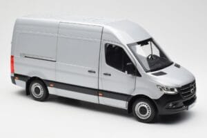 Mercedes Sprinter W907 Silver Norev 1:18 183424 Metall — bild 6 av 8