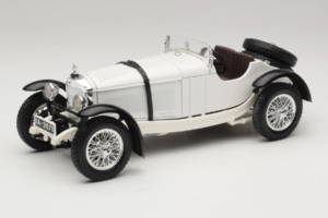 Mercedes SSK Vit Bburago 1:18 3009-P3 Metall