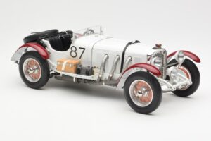 Mercedes SSKL R. Caracciola / W. Sebastian Mille Miglia Winner 1931 CMC 1:18 M-055 Metall — bild 4 av 6