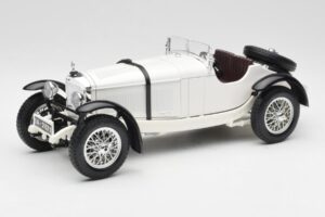 Mercedes SSKL Vit Bburago 1:18 3002 Metall