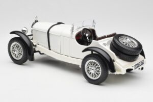 Mercedes SSKL Vit Bburago 1:18 3002 Metall — bild 7 av 8