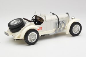 Mercedes SSKL Vit & Kräm Bburago 1:18 3002-M1 Metall — bild 2 av 6