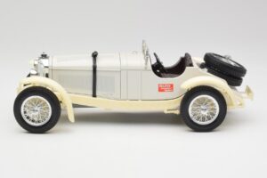 Mercedes SSKL Vit & Kräm Bburago 1:18 3002-M1 Metall — bild 3 av 6
