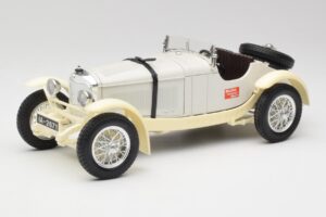 Mercedes SSKL Vit & Kräm Bburago 1:18 3002-M1 Metall
