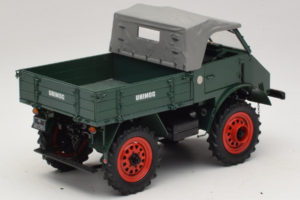Mercedes Unimog 401 Grön Schuco 1:18 135 Metall — bild 3 av 8