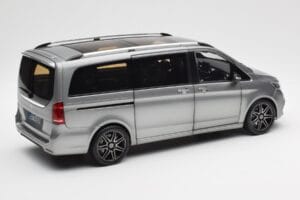 Mercedes V-Class W447 AMG Line Grå Metallic Norev 1:18 183488 Metall — bild 3 av 9