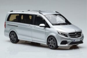 Mercedes V-Class V260 AMG Line Silver Norev 1:18 183871 Metall — bild 6 av 10
