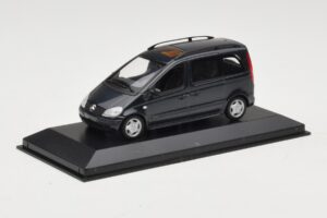 Mercedes Vaneo Mörkblå Minichamps 1:43 400031200 Metall — bild 2 av 4