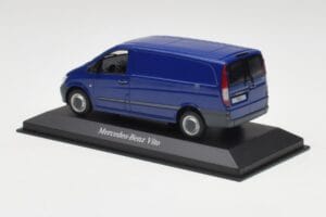 Mercedes Vito Atlantis Blå Minichamps 1:43 B66960525 Metall — bild 3 av 4