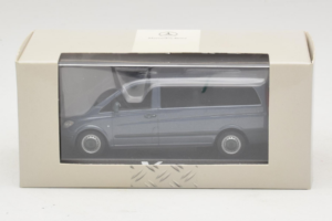 Mercedes Vito W638 Lugano Grey Minichamps 1:43 B67871201 Metall — bild 4 av 4