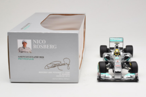 Mercedes W03 #8 N. Rosberg Mercedes AMG Petronas Showcar 2012 Minichamps 1:18 110120078 Metall — bild 6 av 7