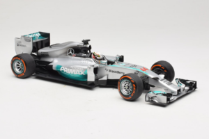 Mercedes W05 #44 L. Hamilton Mercedes AMG Petronas Malaysian Grand Prix Winner 2014 Minichamps 1:18 110140144 Metall — bild 4 av 7