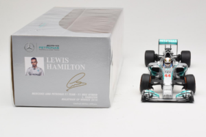 Mercedes W05 #44 L. Hamilton Mercedes AMG Petronas Malaysian Grand Prix Winner 2014 Minichamps 1:18 110140144 Metall — bild 6 av 7