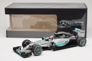 Mercedes W06 #44 L. Hamilton F1 World Champion 2015 Dealer Edition Minichamps 1:18 B66960539 Metall — bild 7 av 7
