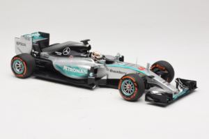 Mercedes W06 #44 L. Hamilton Mercedes AMG Petronas Japanese Grand Prix Winner 2015 Minichamps 1:18 110150344 Metall — bild 4 av 7