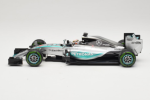 Mercedes W06 #44 L. Hamilton Mercedes AMG Petronas United States Grand Prix Winner World Champion 2015 Minichamps 1:18 110150 — bild 3 av 7