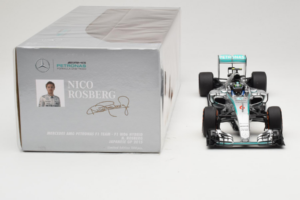 Mercedes W06 #6 N. Rosberg Mercedes AMG Petronas Japanese Grand Prix 2015 Minichamps 1:18 110150206 Metall — bild 6 av 7