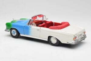 Mercedes 280SE W108 Tricolor Maisto 1:18 56014 Metall — bild 7 av 8