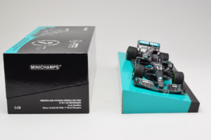 Mercedes W11 #44 L. Hamilton Mercedes AMG Petronas Turkish Grand Prix Winner World Champion 2020 Minichamps 1:18 113201444 Re — bild 6 av 7