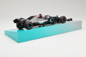 Mercedes W11 #63 G. Russell Mercedes AMG Petronas Sakhir Grand Prix 2020 Minichamps 1:18 113201663 Resin — bild 3 av 7