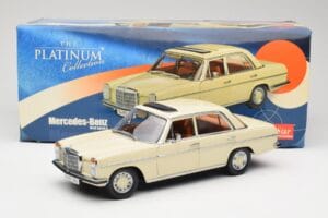 Mercedes W115 Strich 8 Gräddfärgad Sun Star 1:18 4581 Metall — bild 8 av 8