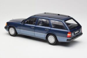 Mercedes 300D W124 T-Modell Nautical Blå Norev 1:18 183962 Metall — bild 7 av 8
