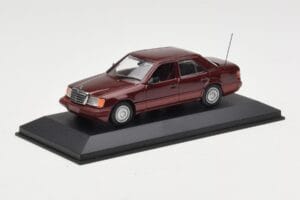 Mercedes W124 Dark Red Metallic Minichamps 1:43 MB002 Metall — bild 2 av 4