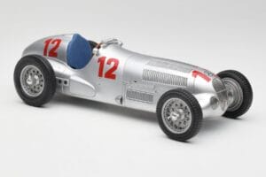 Mercedes W125 #12 R. Caracciola Grand Prix 1937 CMC 1:18 M-052 Metall — bild 4 av 6