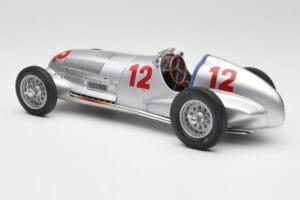 Mercedes W125 #12 R. Caracciola Grand Prix 1937 CMC 1:18 M-052 Metall — bild 5 av 6