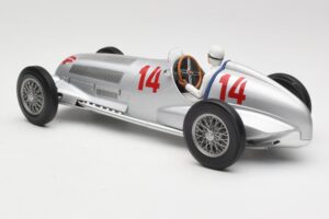 Mercedes W125 #14 Daimler-Benz AG M. von Brauchitsch 2nd Place German GP 1937 Minichamps 1:18 155373114 Metall — bild 5 av 6