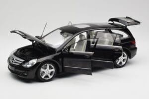 Mercedes R-Class W251 Obsidian Svart Minichamps 1:18 150034601 Metall — bild 2 av 8