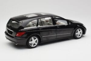 Mercedes R-Class W251 Obsidian Svart Minichamps 1:18 150034601 Metall — bild 3 av 8