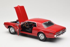 Mercury Cougar XR-7 Röd Sun Star 1:18 1541 Metall — bild 5 av 8