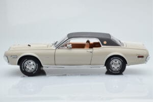 Mercury Cougar XR7-G Fawn Sun Star 1:18 1572 Metall — bild 4 av 8