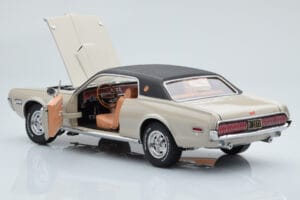Mercury Cougar XR7-G Fawn Sun Star 1:18 1572 Metall — bild 5 av 8