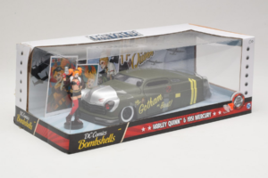 Mercury Gotham or Bust With Harley Quinn Figure Metals Diecast 1:24 30456 Metall — bild 2 av 3