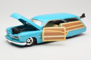 Mercury Merc Woodie Blå Hot Wheels 1:18 27806 Metall — bild 2 av 8