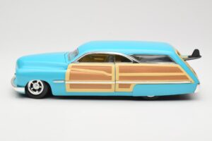 Mercury Merc Woodie Blå Hot Wheels 1:18 27806 Metall — bild 4 av 8