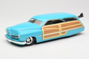 Mercury Merc Woodie Blå Hot Wheels 1:18 27806 Metall