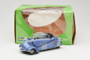 Messerschmitt KR200 Blå Revell 1:18 08944 Metall — bild 6 av 6