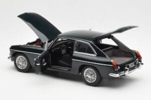MGB GT Mk2 Coupe Racing Grön AUTOart 1:18 76602 Metall — bild 5 av 8