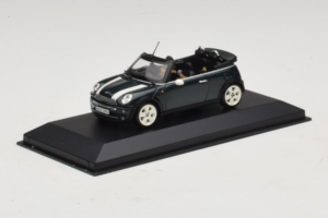 Mini Cooper Cabriolet Grön Med Vit Rand Minichamps 1:43 80420309093-R1 Metall — bild 2 av 5