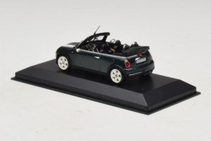 Mini Cooper Cabriolet Grön Med Vit Rand Minichamps 1:43 80420309093-R1 Metall — bild 3 av 5