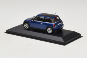 Mini Cooper Blå Minichamps 1:43 MINI009 Metall — bild 3 av 5