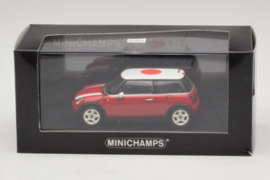 Mini Cooper Röd Med Japansk Flagga Minichamps 1:43 80420309024-R1 Metall — bild 5 av 5