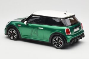 MINI Cooper F56 JCW British Racing Grön Otto 1:18 OT1098 Resin — bild 5 av 6