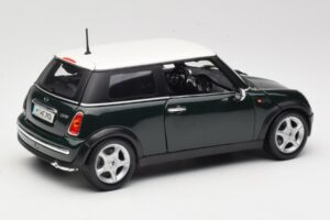 Mini Cooper Mk7 Grön Maisto 1:18 7271336 Metall — bild 3 av 8