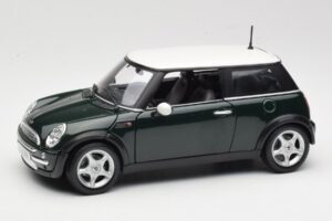 Mini Cooper Mk7 Grön Maisto 1:18 7271336 Metall