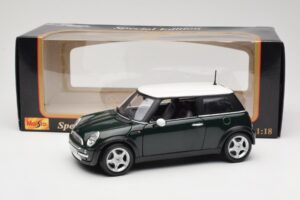 Mini Cooper Mk7 Grön Maisto 1:18 7271336 Metall — bild 8 av 8